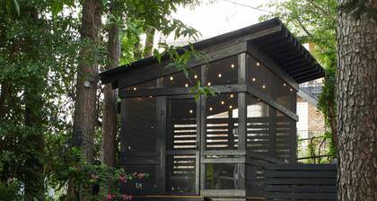 Apt1 Edenbrae - Serene Walkable Modern Retreat Named Best in Bham