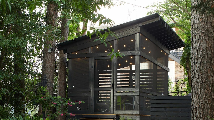 Apt1 Edenbrae - Serene Walkable Modern Retreat Named Best in Bham