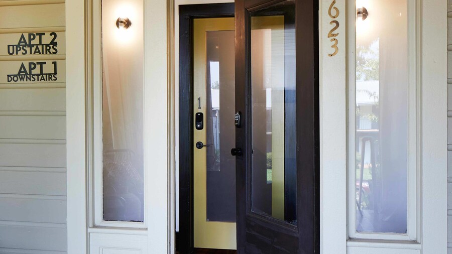 Apt1 Charles - Step-free Accessible Dog-friendly