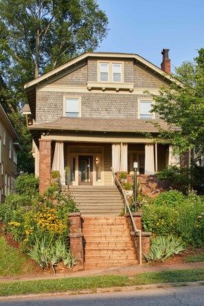 Apartment, Accessible | 2 bedrooms, Internet