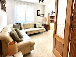 公寓 | 3 間臥室、網路服務