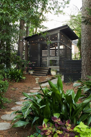 8 habitaciones y acceso a internet