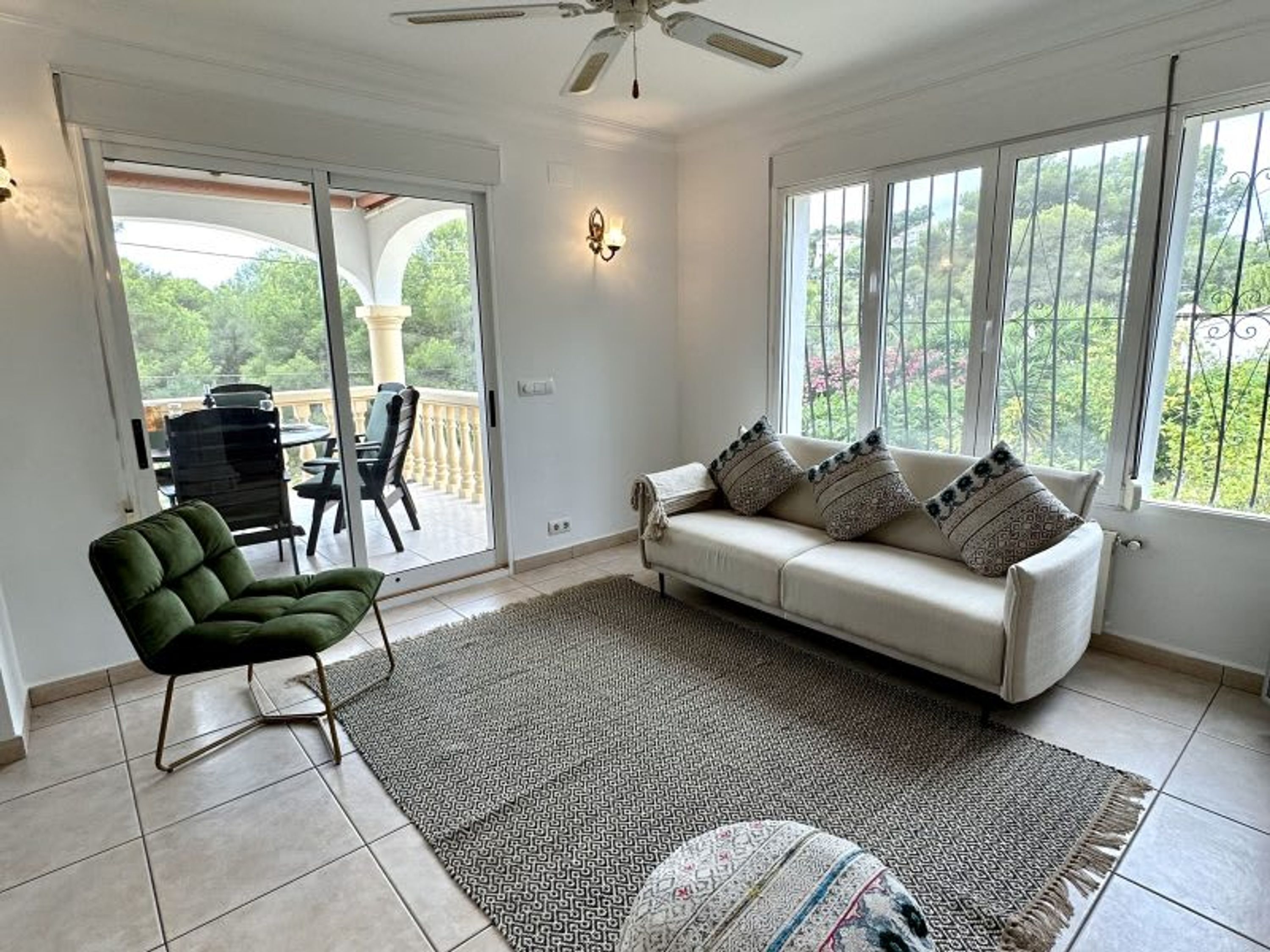 3 bedrooms, Internet