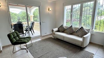 Villa | 3 bedrooms, Internet