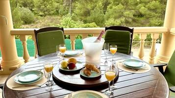 Villa | 3 bedrooms, Internet