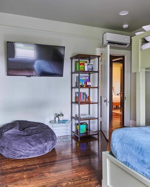 Casa, accesible para personas con discapacidad, fumadores | 7 dormitorios y Internet