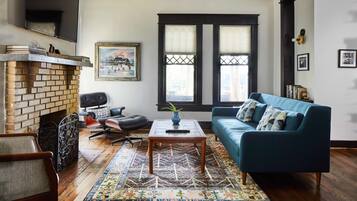 Talo, esteetön, tupakointi sallittu | 7 makuuhuonetta, internet