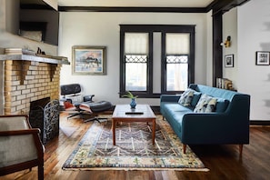 House, Accessible, Smoking - Charles on 11th - Beautifully Restored Historic Southside Home Walkable Perfect for Groups (Birmingham)