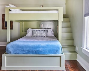 House, Accessible, Smoking | 7 bedrooms, Internet
