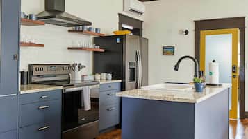 House, Accessible, Smoking | 7 bedrooms, Internet