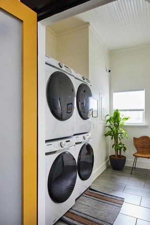 Casa, accesible para personas con discapacidad, fumadores | 7 dormitorios y Internet