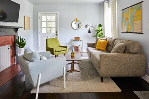 House | 2 bedrooms, Internet - Modern Pet-friendly Retreat Named Best BnB in Bham (Birmingham)