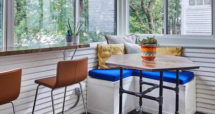 Apt3 Charles - Modern Fun Sun-filled Loft