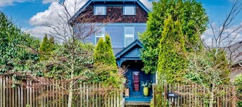 Downstairs Thevictorian Downtown and Dog-friendly