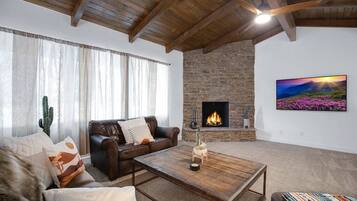 House | 7 bedrooms, Internet