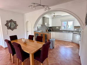 House | 3 bedrooms, Internet