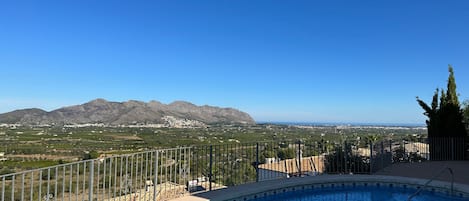 Villa | 3 bedrooms, Internet