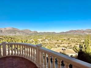 Villa | 3 bedrooms, Internet