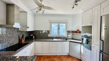 Villa | 3 bedrooms, Internet