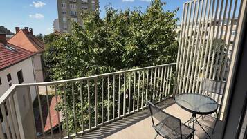 Apartment | 2 bedrooms, Internet