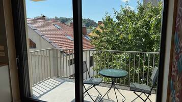 Apartemen | 2 kamar tidur dan internet