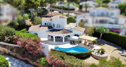 3 Bedroom Villa Walking Distance to Moraira