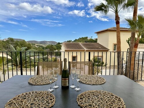 Three Bedroom Villa With Private Pool in Moraira