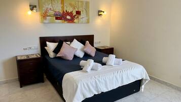 Villa | 3 bedrooms, Internet