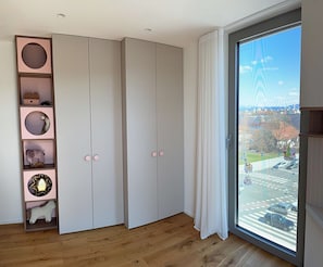 Apartamento | 4 quartos, acesso à internet de alta velocidade