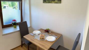 Studio | 1 bedroom, Internet