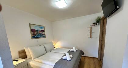 Bijol Apartments - Studio E