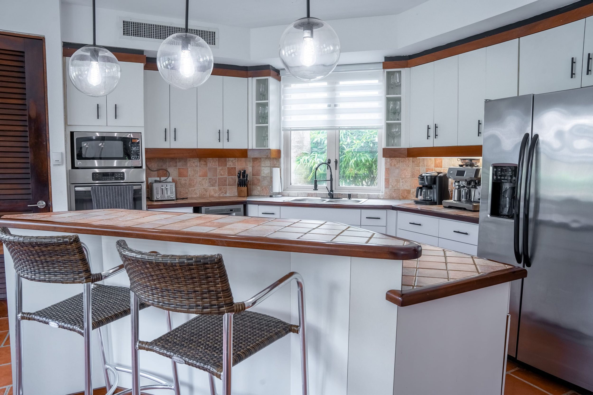 Biệt thự | 3 phòng ngủ, bàn 