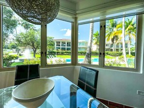 House | 3 bedrooms, desk - Daria Beachfront Community Steps 2 Pool- Generator (Vega Alta)