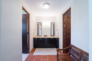 Villa | 3 bedrooms - Family Villa Oleana Waterviews Oceanfront With Water and Generator (Vega Alta)