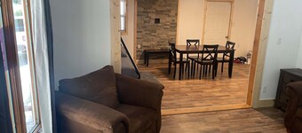 Trail House In Gilbert Sleeps 12