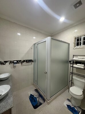 3 عدّة غرف نوم