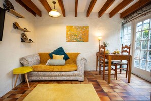 Apartment | 1 bedroom, Internet - The Stable - One Bedroom Apartment - St Florence (Tenby)