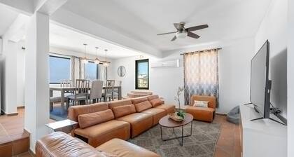 4 BR Kikita Beach Villa Oceanfront w Pool