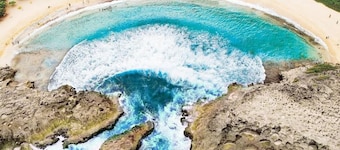 4 BR Kikita Beach Villa Oceanfront w Pool