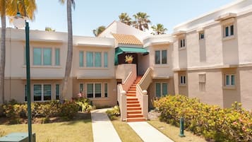 Villa | 3 bedrooms, Internet