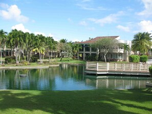 Villa | 3 bedrooms, desk