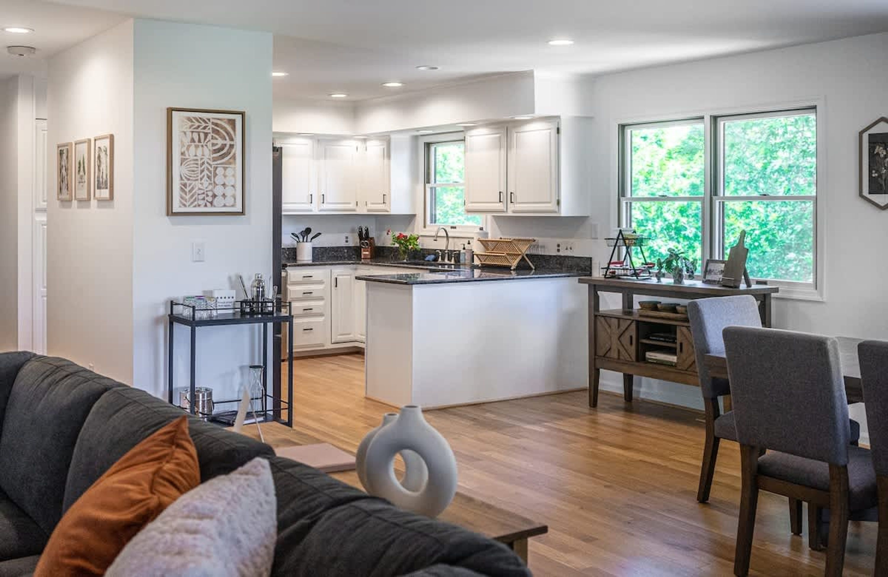 House | 4 bedrooms, desk, Internet