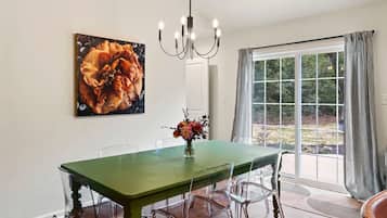 House | 5 bedrooms, Internet