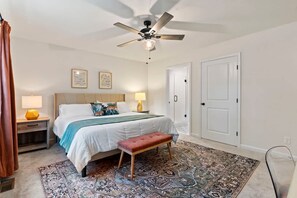 House | 5 bedrooms, Internet