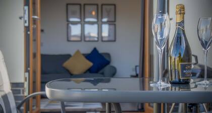 Johnnys Cove - 2 Bedroom House - New Hedges