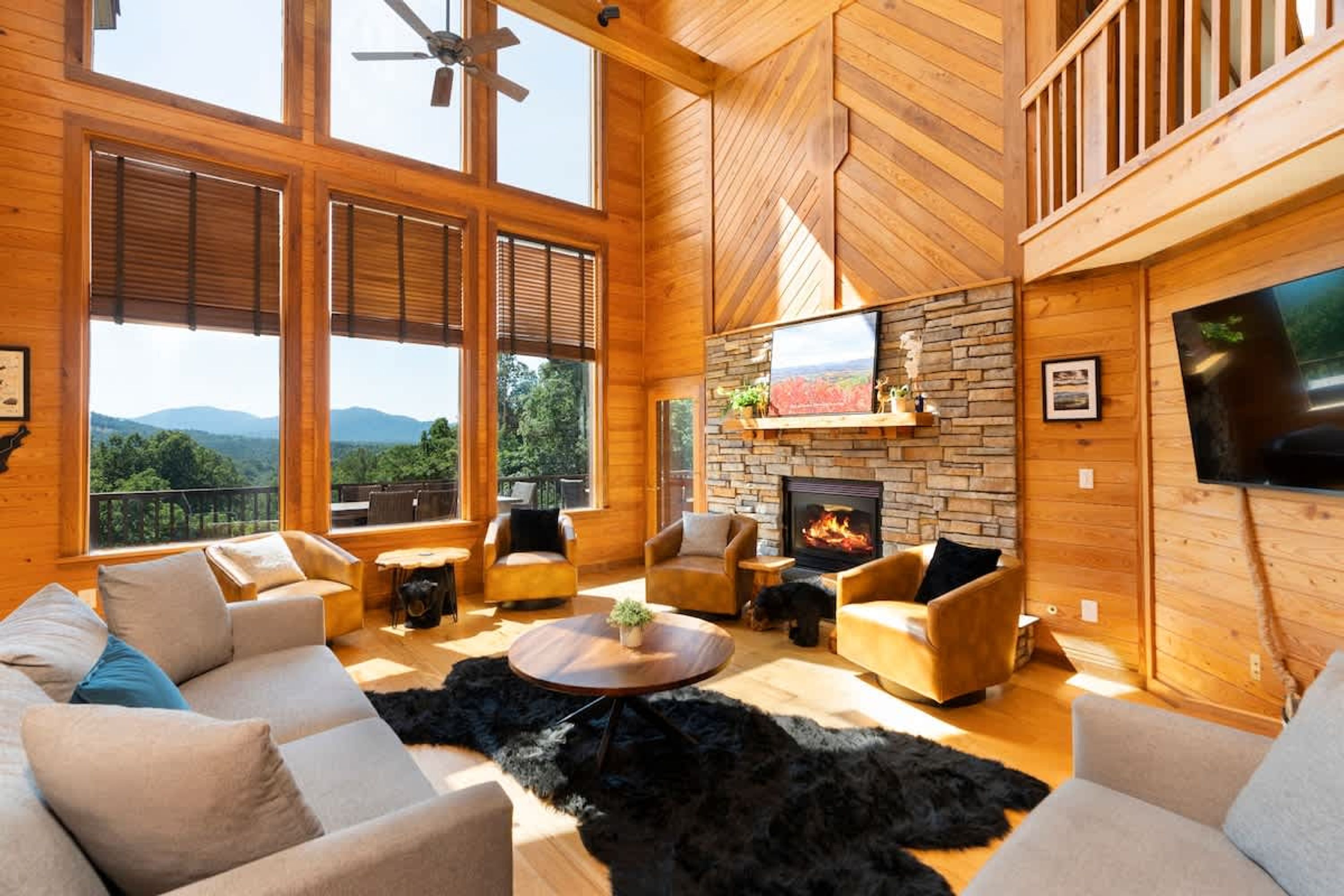 House | 5 bedrooms, desk, Internet