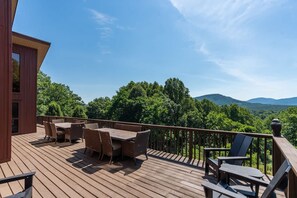 Talo | 5 makuuhuonetta, työpöytä, internet