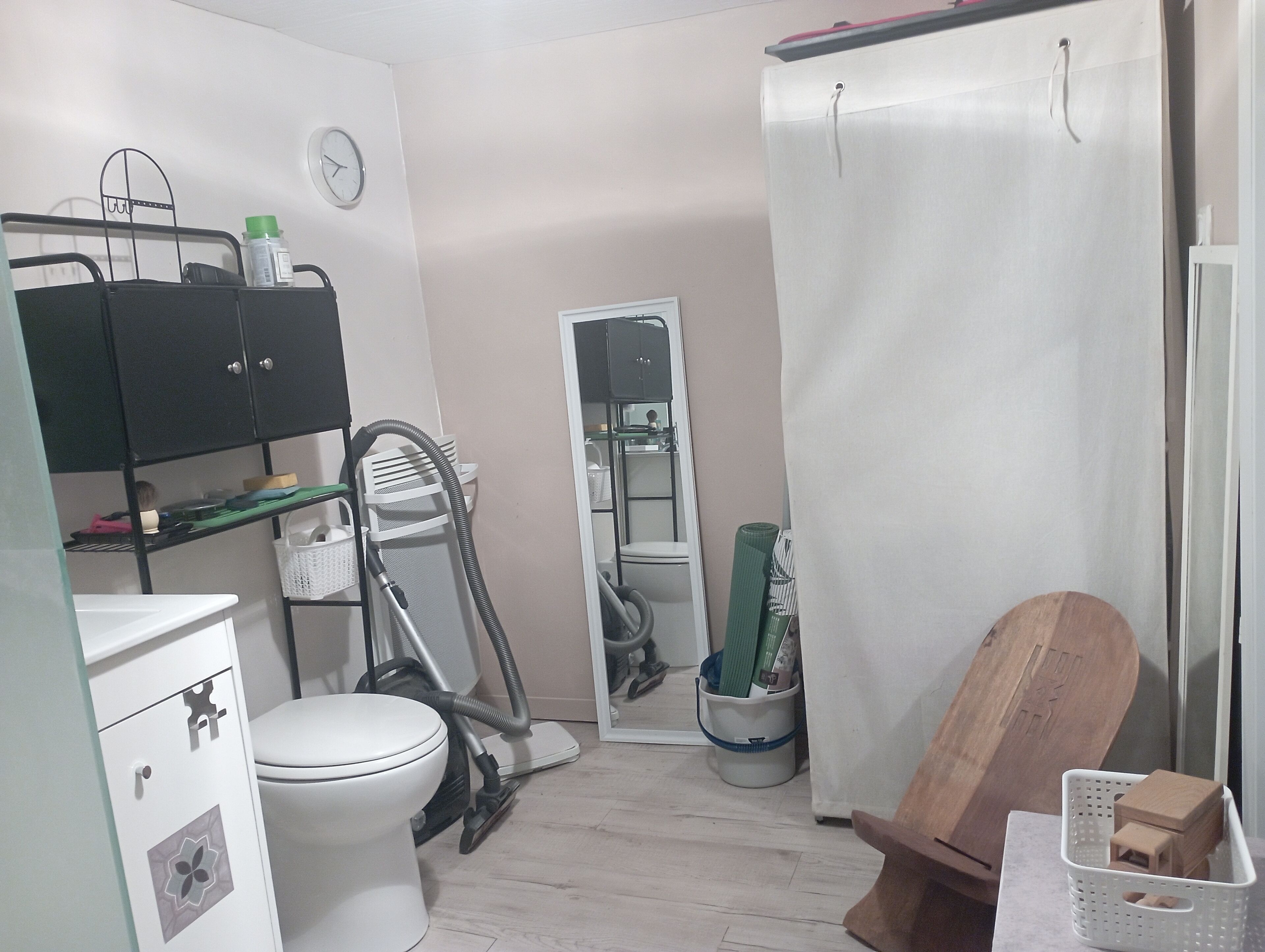 Shower, soap, toilet paper