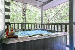 Suite, Accessible | 3 bedrooms, Internet