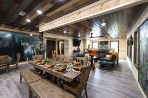 Suite, Accessible | 6 bedrooms, Internet - Gandalf s Getaway Indoor Pool Theater Arcade Firepit Book Now (Sevierville)